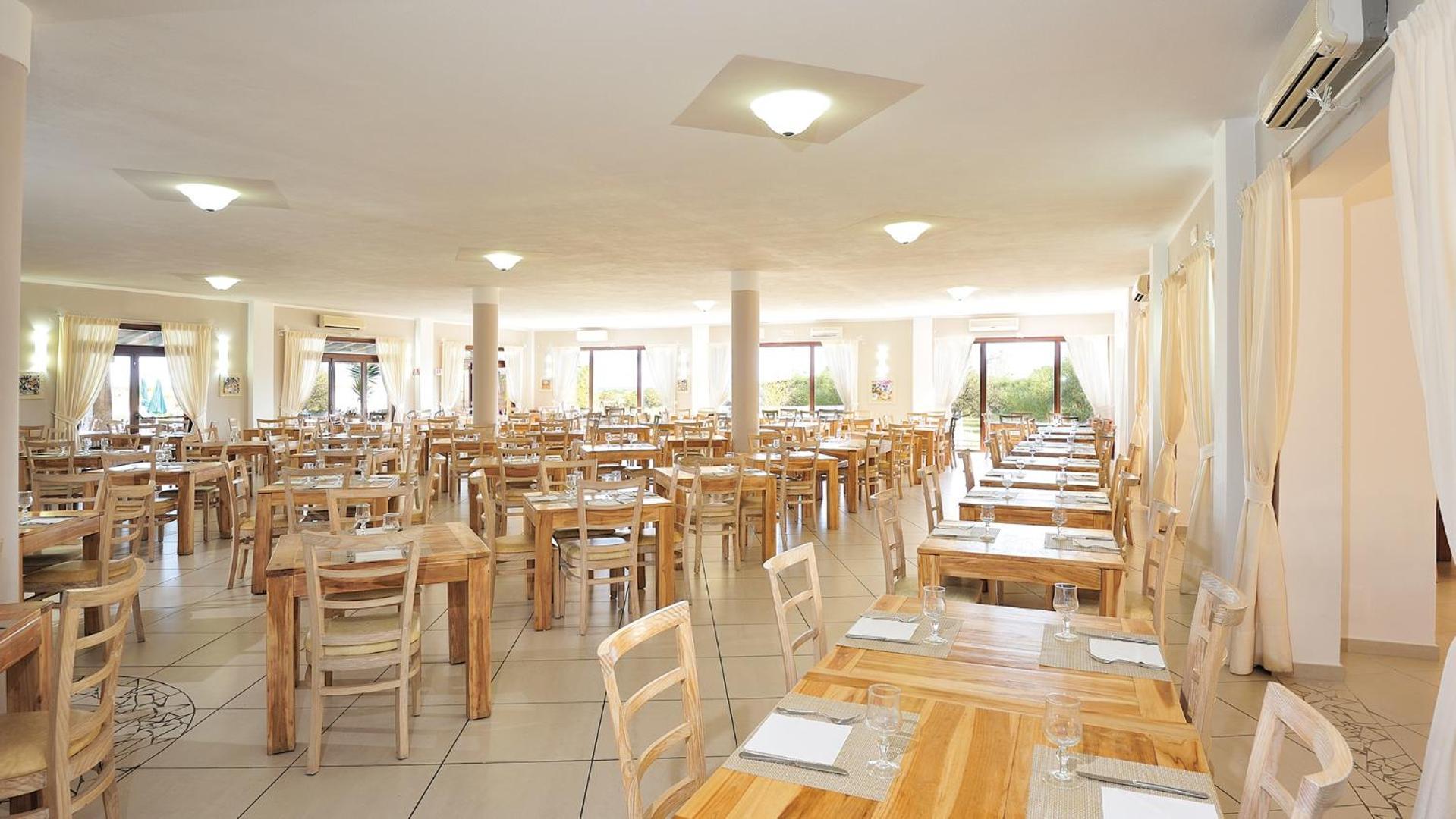 מלון Agrustos Futura Club Cala Fiorita מראה חיצוני תמונה