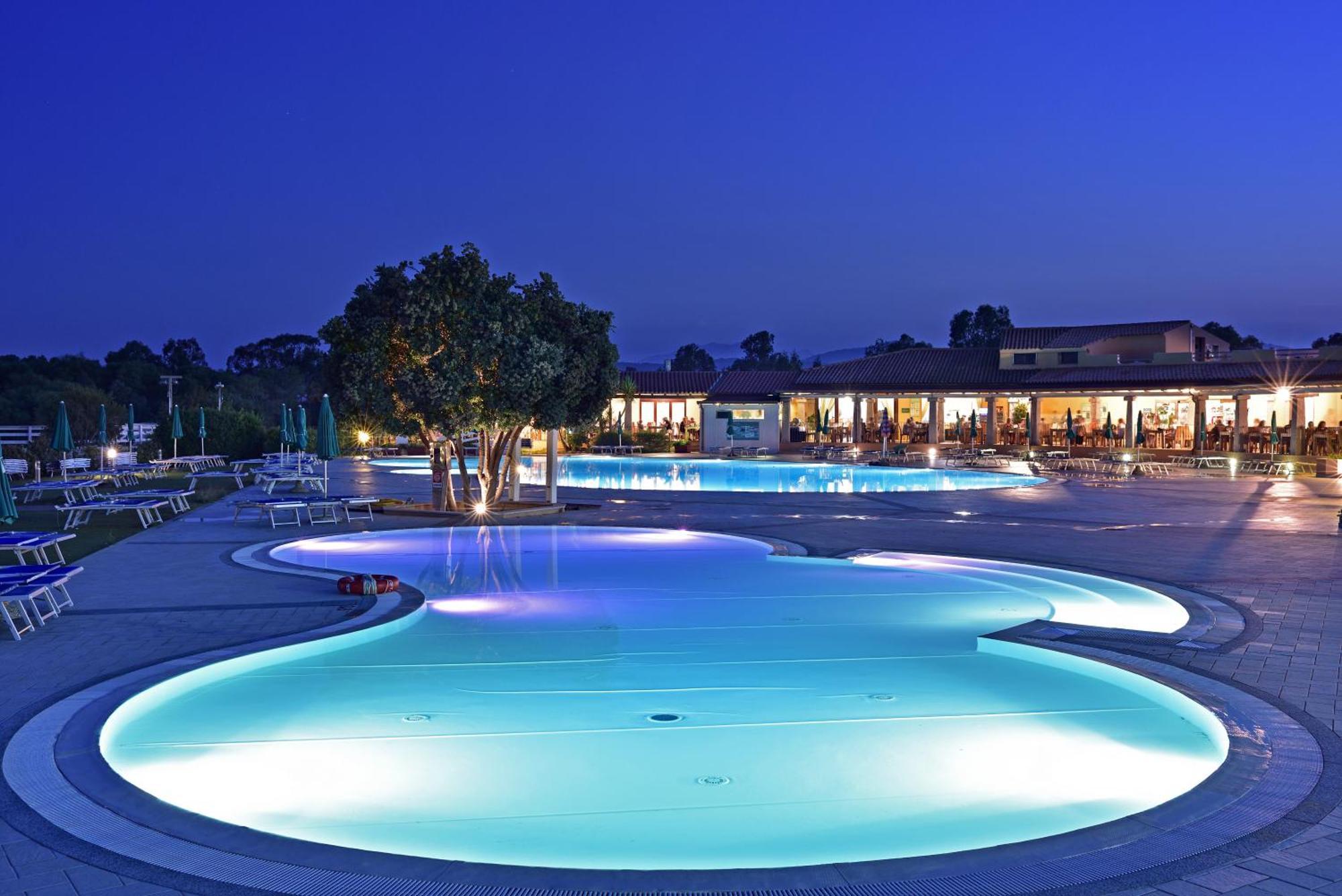 מלון Agrustos Futura Club Cala Fiorita מראה חיצוני תמונה
